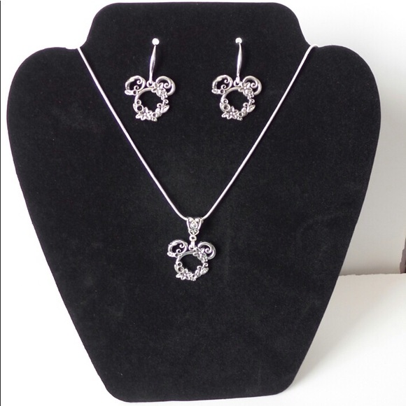 Mouse Head Silver Necklace & Earrings - Picture 5 of 8